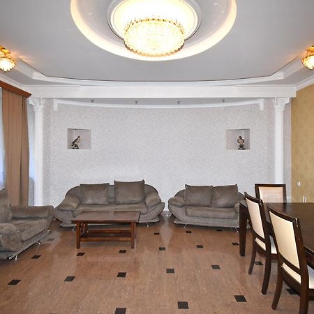 Armenak Apartment 5-Комнатная Yerevan Exterior photo